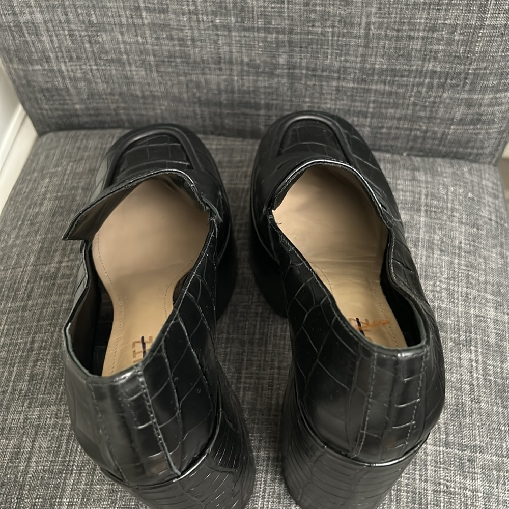 SCHUTZ Black Croc-Embossed Platform Loafer 8.5 - Picture 8 of 9